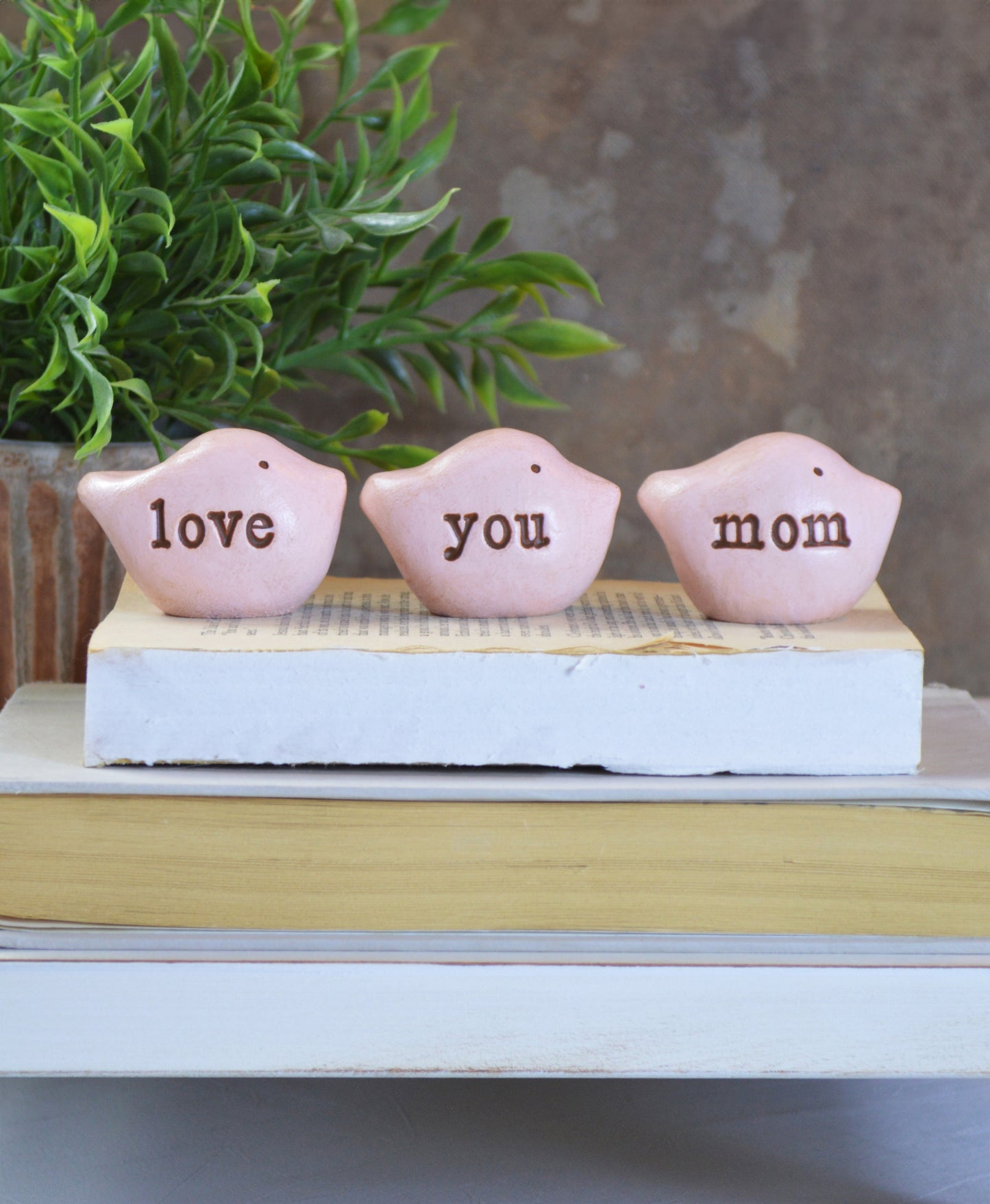 Gift for mom / 3 pink love you mom birds
