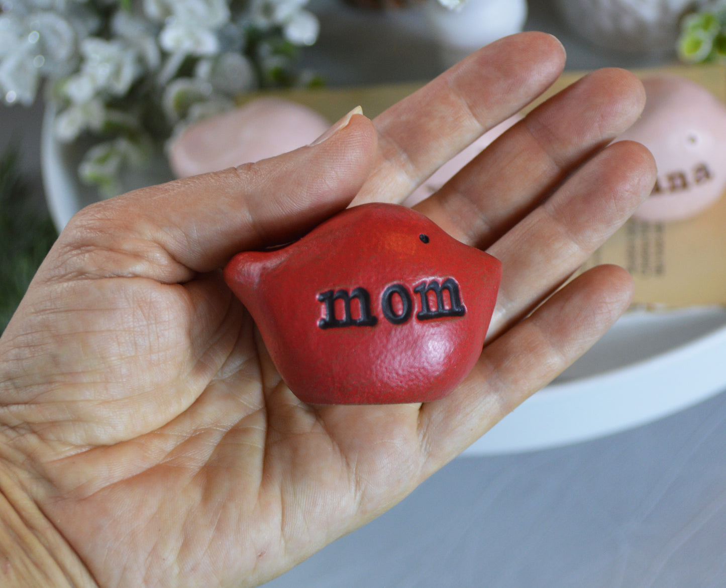 Gift for mom / 3 red love you mom birds