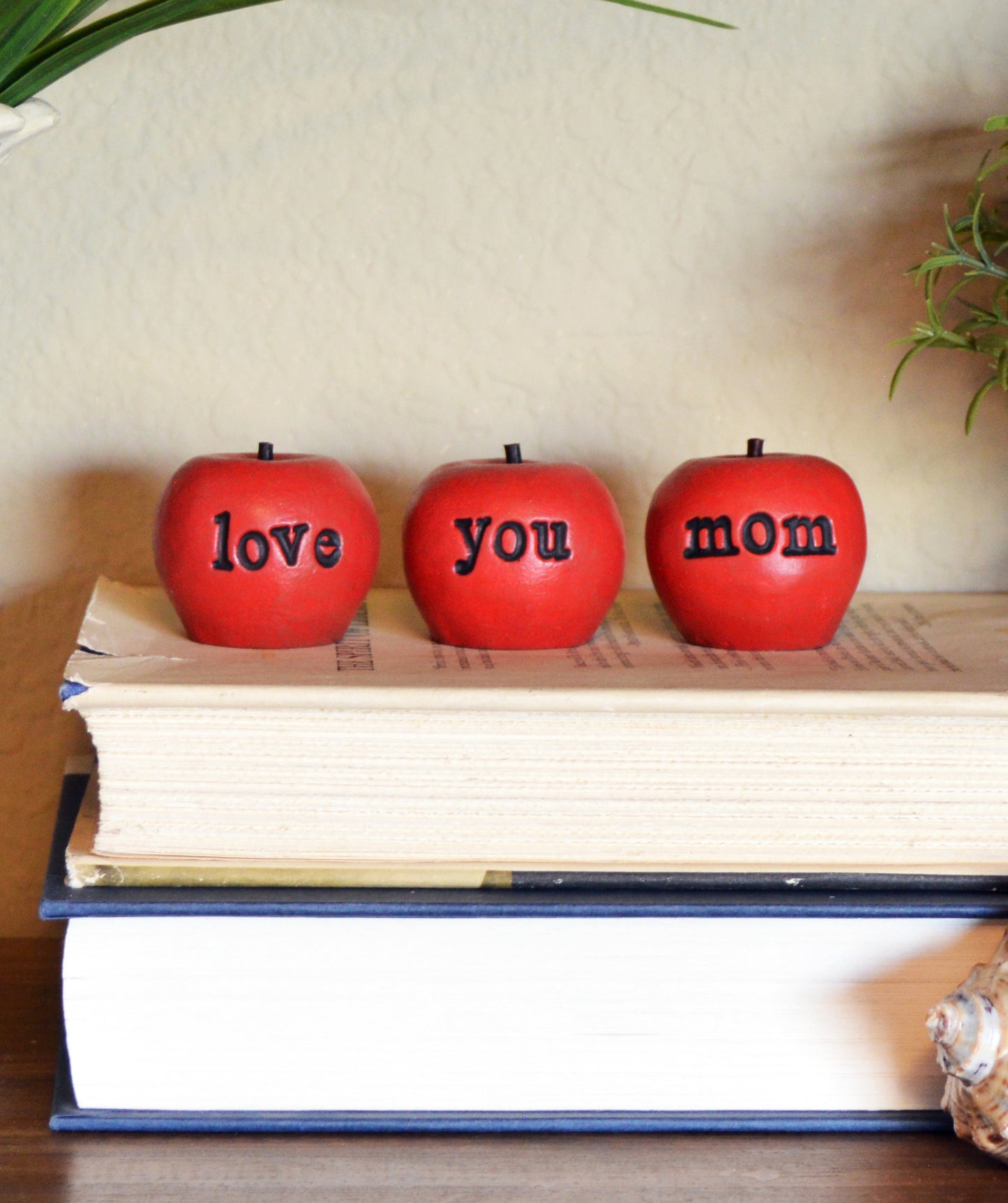 Red love you mom apples / kitchen decor gift