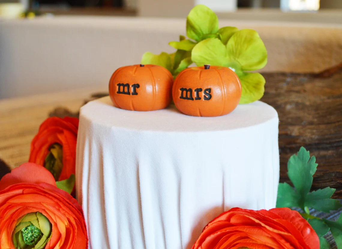 Pumpkins Wedding cake topper...orange mr mrs pumpkins for wedding cakes...fall and autumn decor