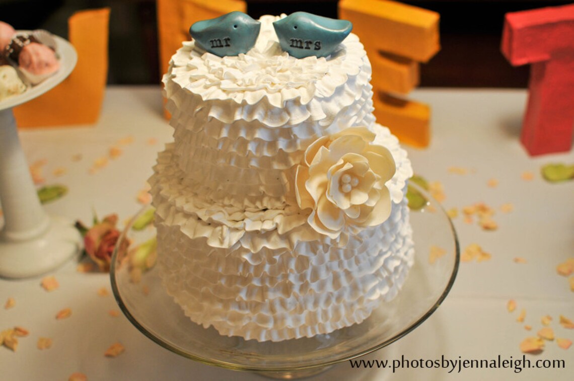 mr mrs wedding cake topper love birds / bride groom / vintage white clay love birds cake decor