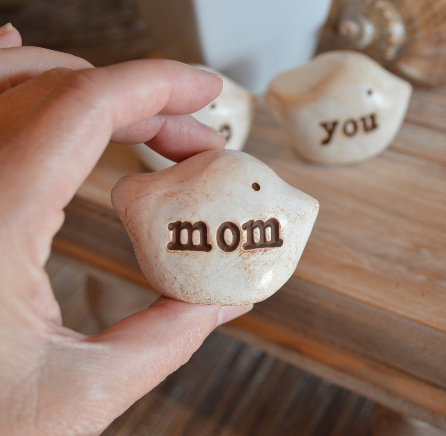 Gift for mom / 3 white love you mom birds / gift for women / present for your mother